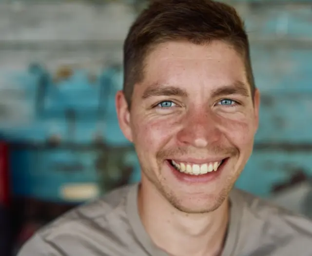Porträt von Chris Bauer